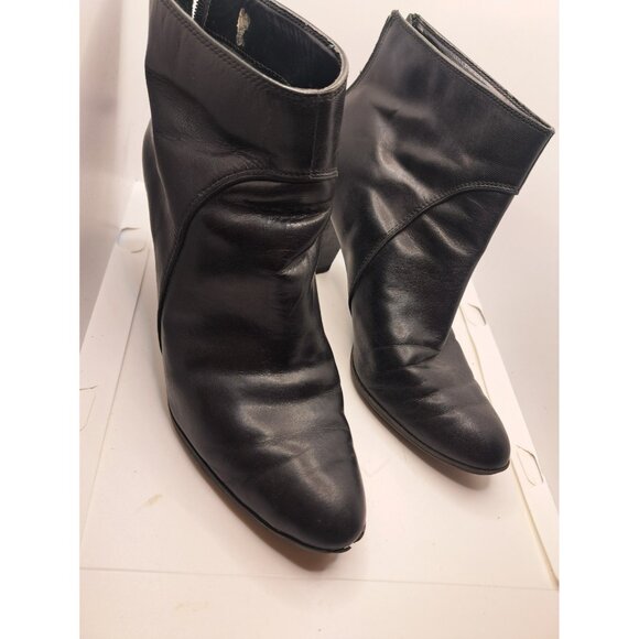 Adrienne Vittadini Black Leather Solid Ankle Booties Back Zip Womens Size 9 M - Picture 5 of 10